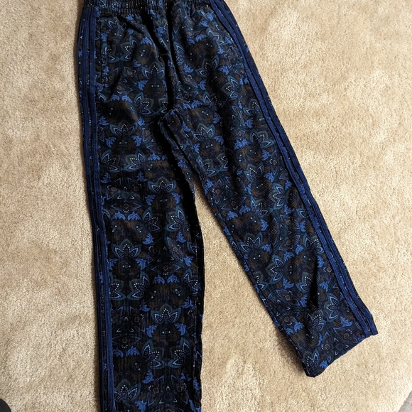 ADIDAS CORDUROY TRACK PANT - size M - Picture 6 of 6